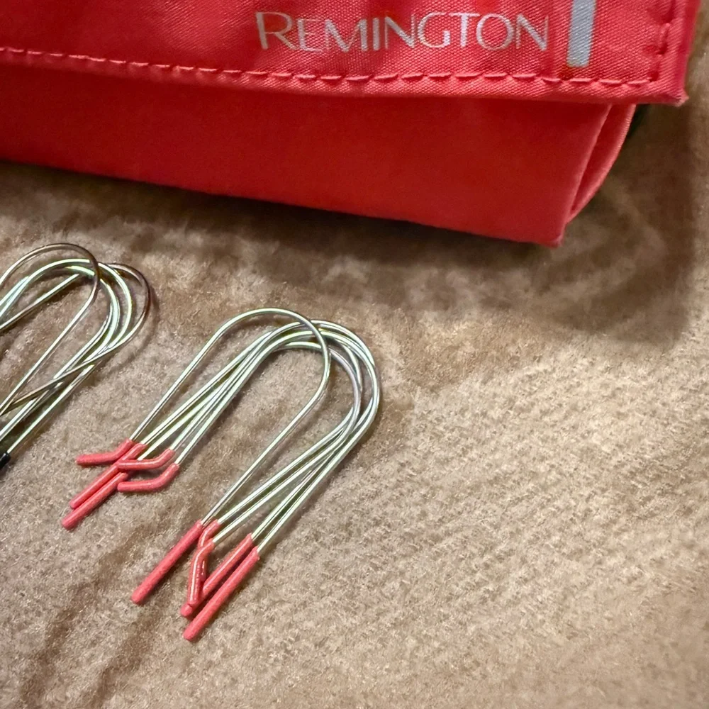 Remington Hair Hot  Rollerset with  Clips - Picture 4 of 4